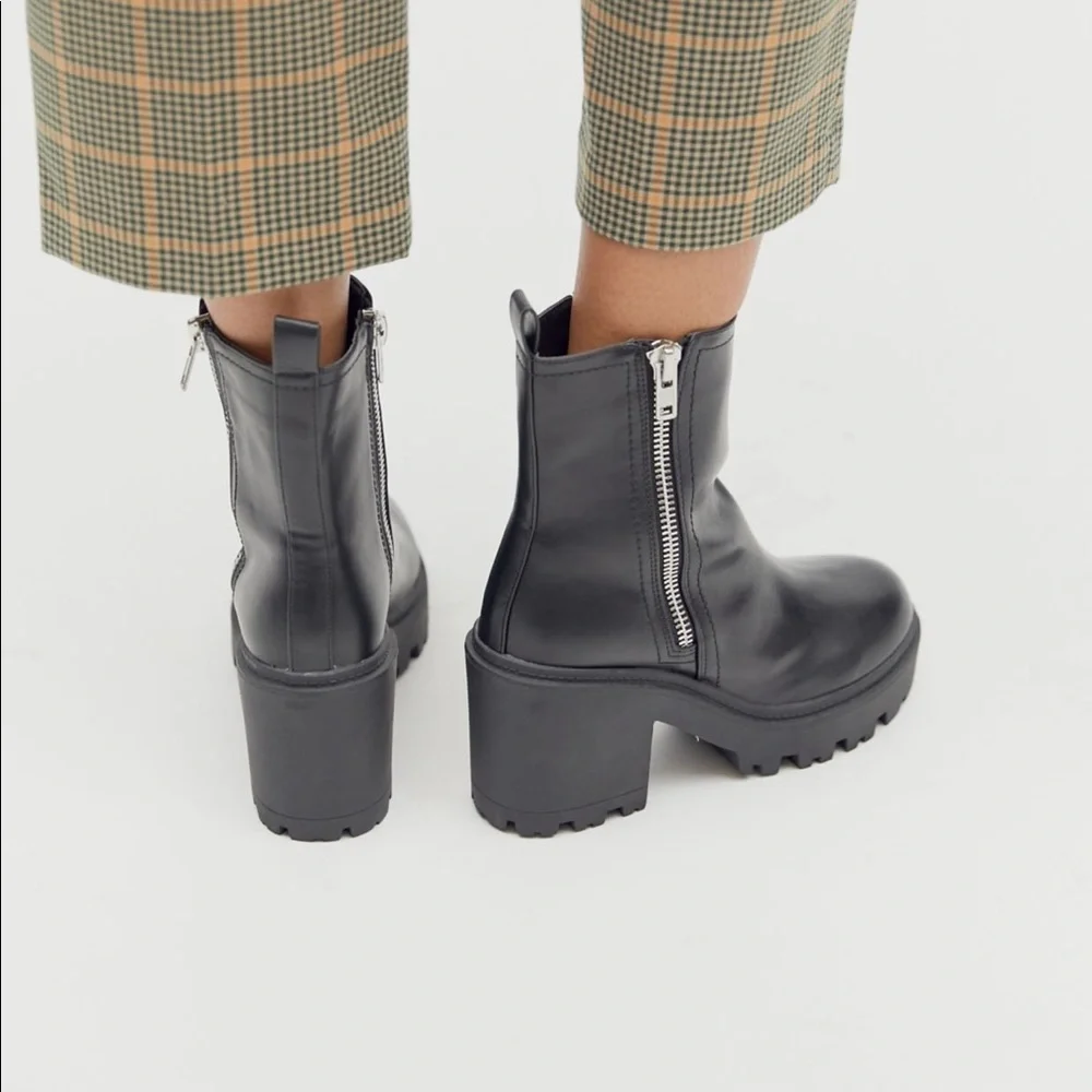 NWT Urban Outfitters Zip-Up boot black (8) - Picture 4 of 14